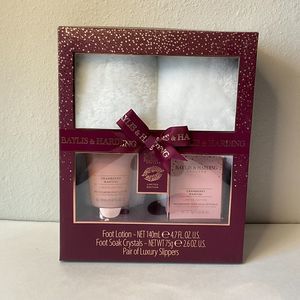 Baylis & Harding England Limited Edition Cranberry Martini Set Slippers Foot Soa